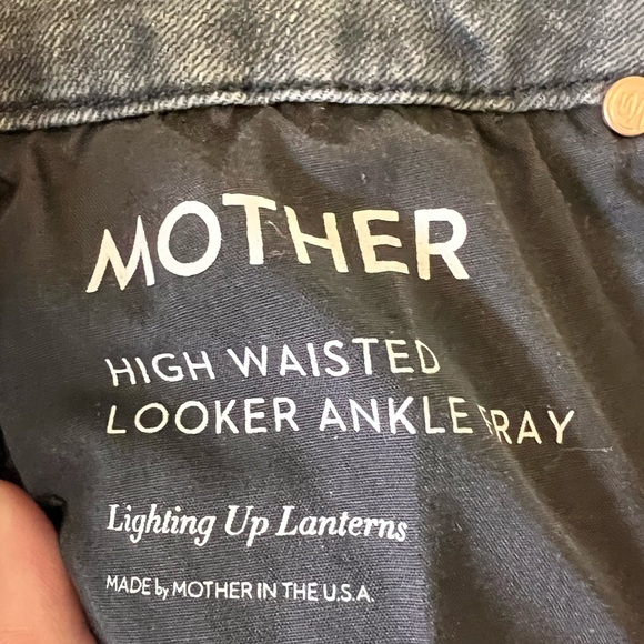 MOTHER Sz 24 High Waisted Looker Ankle Fray in Lighting Up Lantern Black Denim - Picture 12 of 12